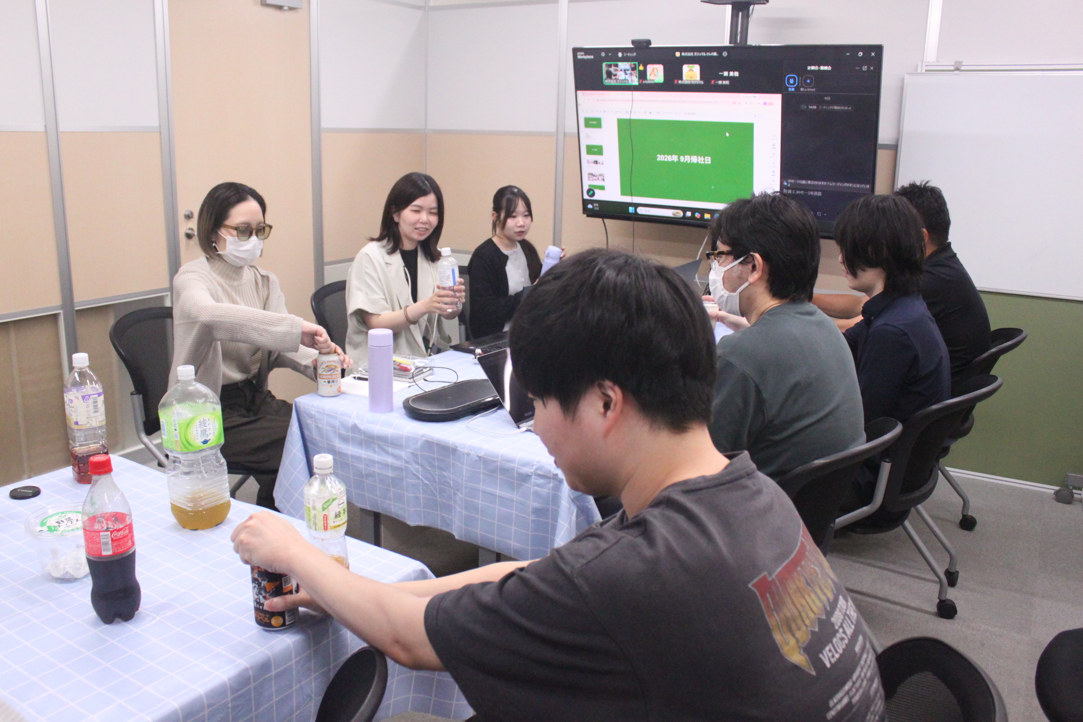 9月社員全体定例会議（オンライン併用）を行いました